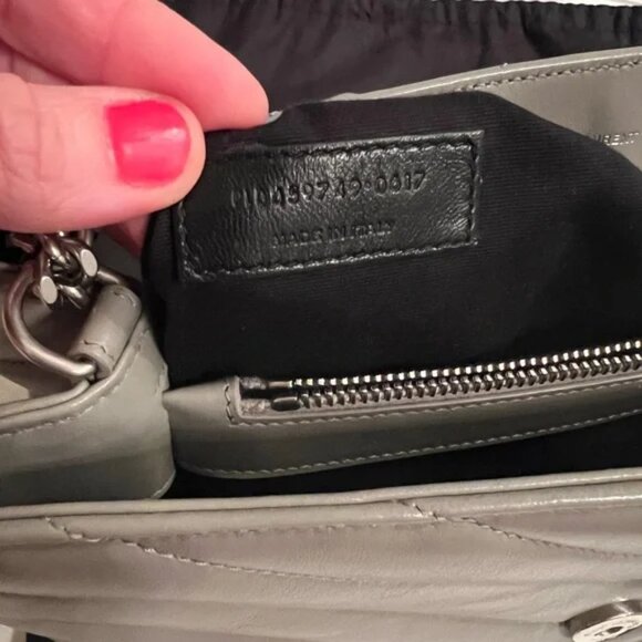 Saint Laurent Medium Monogram Y-Quilt Matelassé Loulou Bag - Great Condition!!!! - Picture 9 of 9